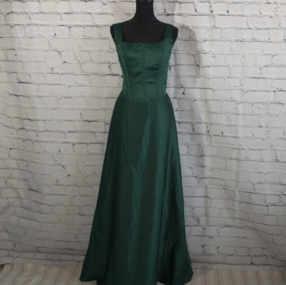 Vintage emerald green dress